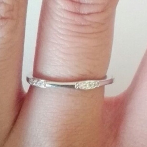 18ct gf Gold Minimalist Broken Diamond Band - Picture 5 of 5